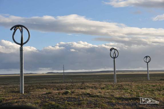 Paisagem plana, típica da patagônia, ao redor de Puerto Natales, no sul do Chile